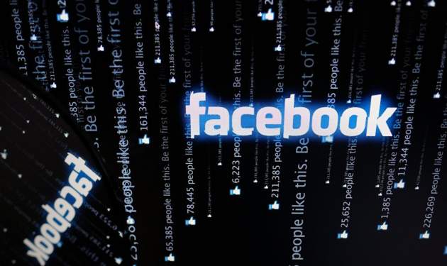 В Facebook произошла утечка данных сотен тыс. пользователей