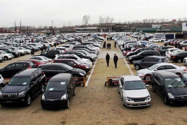 В Украине сократились продажи новых авто