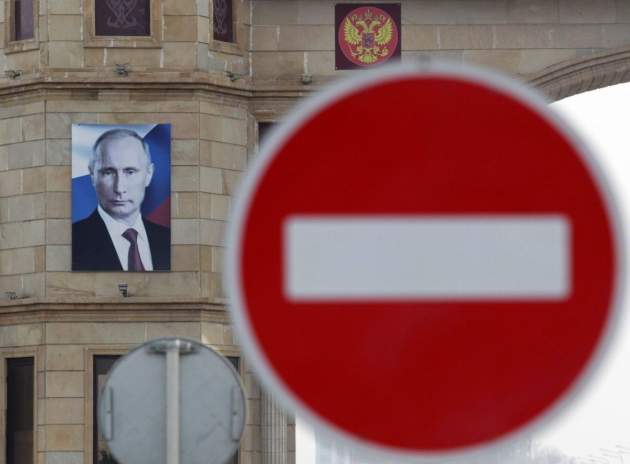 Путин предлагал Порошенко взятку за Крым: появилось скандальное заявление