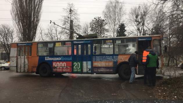 В Житомире из-за гололеда произошел транспортный коллапс