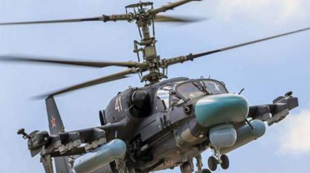 Российские вертолеты вылетели на перехват кораблям в Азовском море