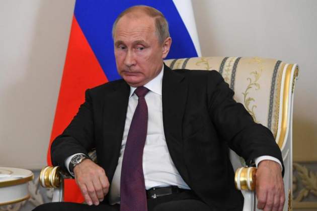Путин прокомментировал введение военного положения в Украине