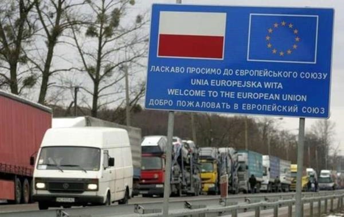 Украина попросила западных соседей усилить пограничный режим