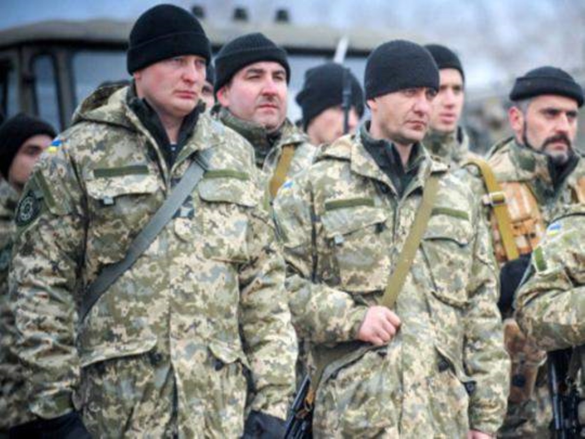 Украинцы массово убегают из армии: подробности скандала