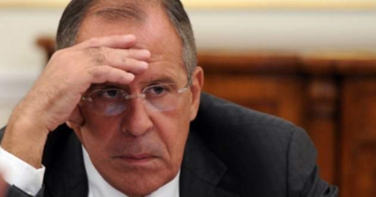 Признание "Л/ДНР": Лавров пообещал, что Россия "не отдаст Украину нацистам"