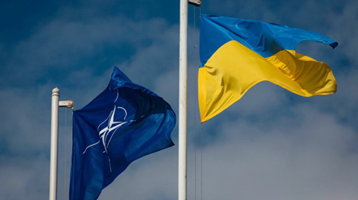 За вступление Украины в ЕС готовы проголосовать 58% украинцев, в НАТО - 45,5%