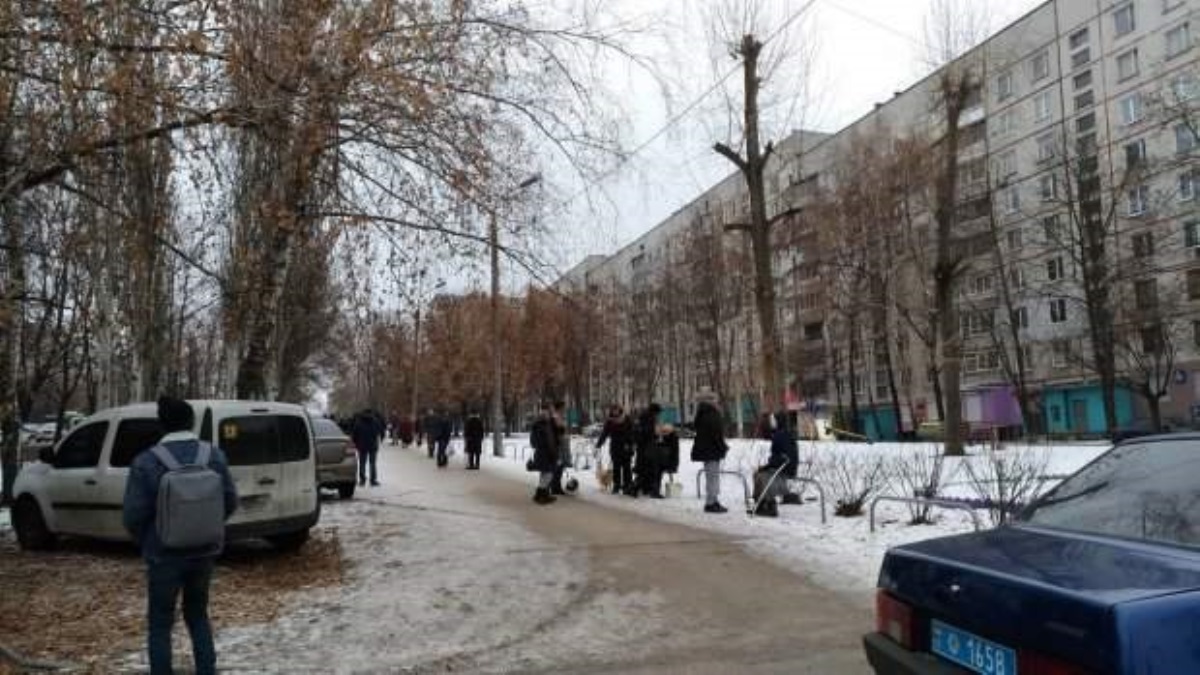 В Харькове школьница выпала с 9 этажа