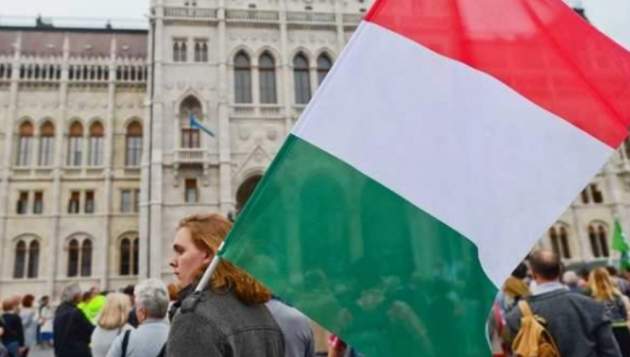 Венгрия внезапно решила помириться с Украиной