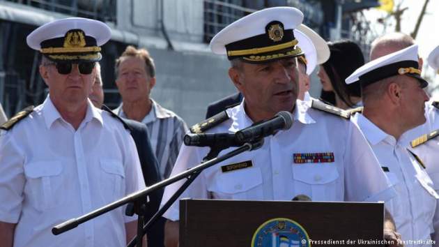 Командующий ВМС Украины предложил себя в обмен на украинских моряков