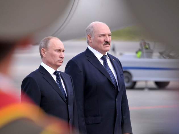 Лукашенко поспорил с Путиным из-за цены на газ