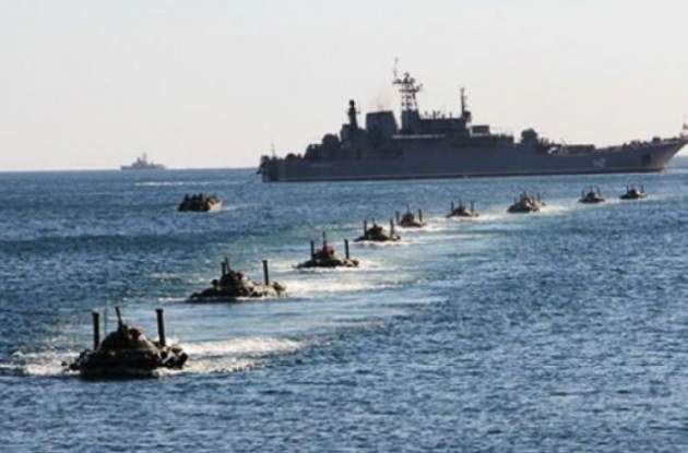 Путин стянул в Черное море угрожающее количество кораблей - Порошенко