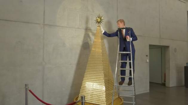 Самая дорогая рождественская елка в Европе стоит € 2,3 млн