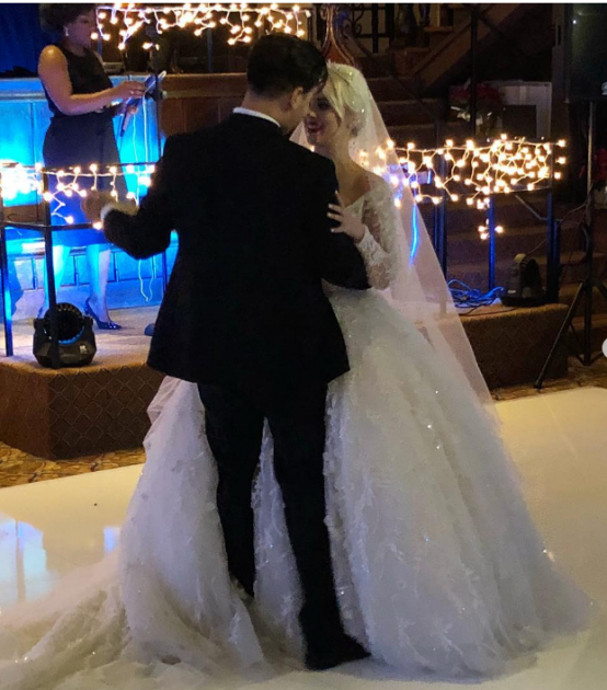 Покинувшая Украину певица вышла замуж за американца