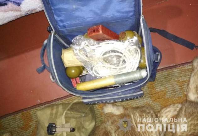 Под Днепром разгуливал студент с гранатами и тротиловыми шашками