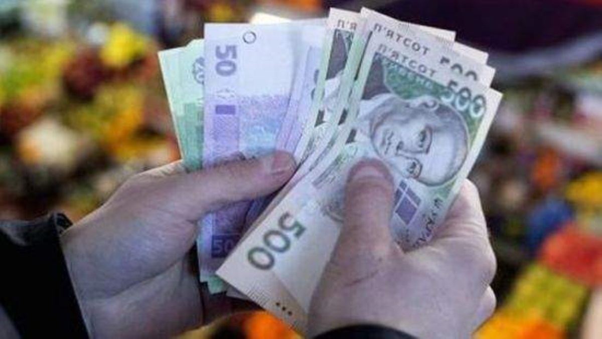 Зарплаты выросли, а с ними и инфляция: стали ли украинцы богаче