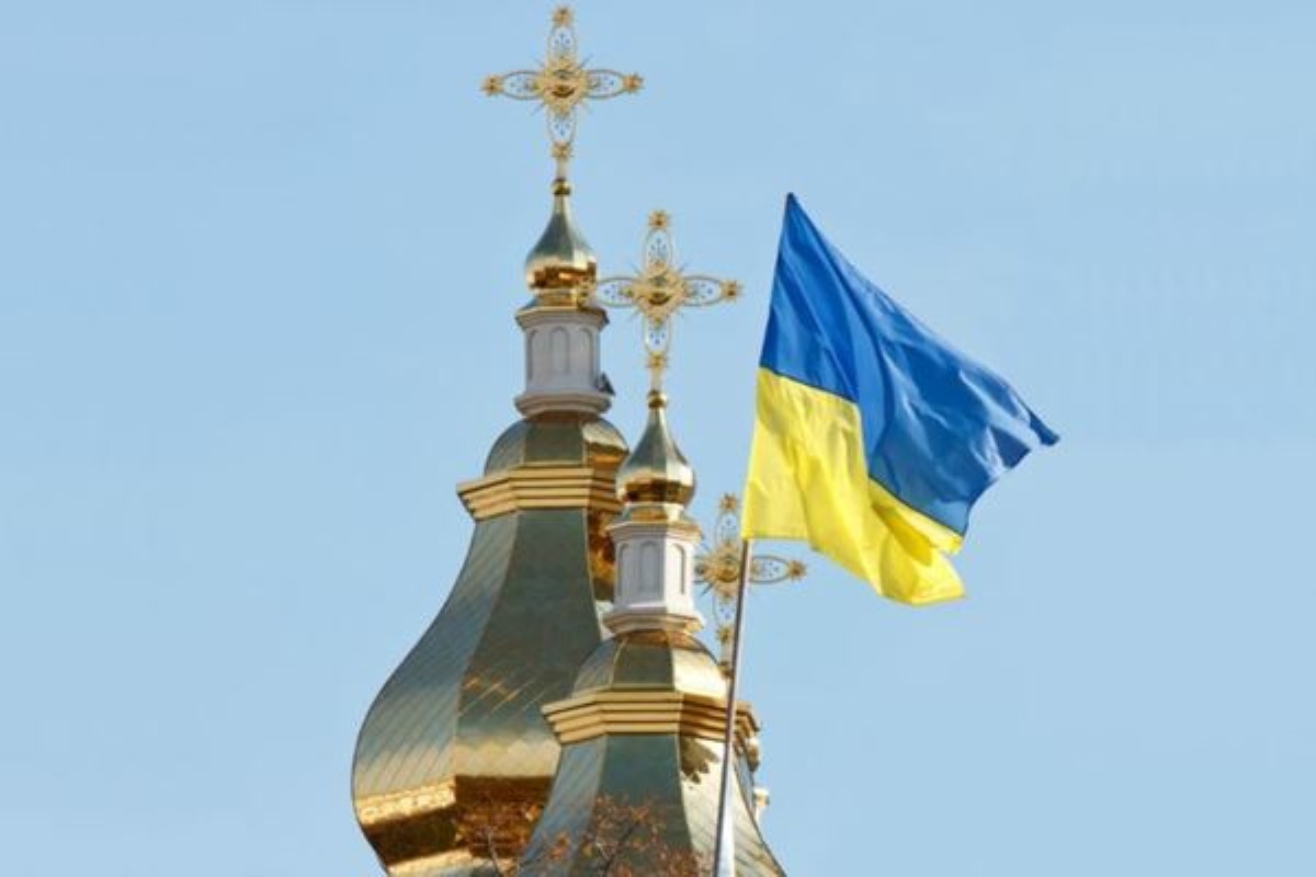 ''Простая бумага'' для ''раскольников'': Томос для Украины разозлил РПЦ