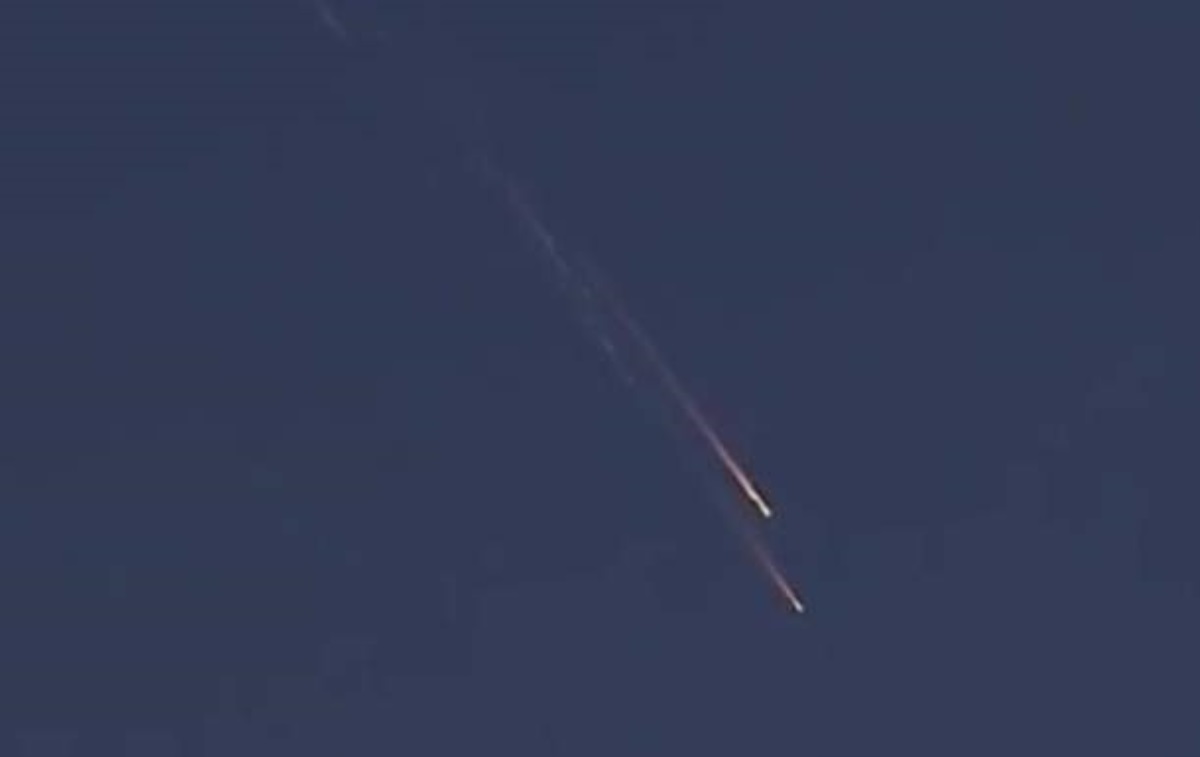 Падение российского военного спутника случайно попало в прямой эфир. Видео