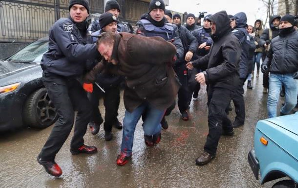 В Одессе полиция применила силу к протестующим. Видео