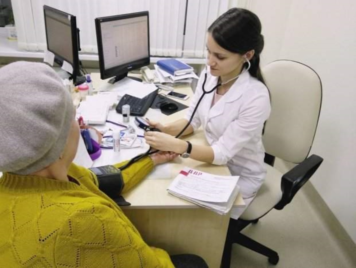 Более 50: украинцам показали полный список бесплатных медицинских услуг