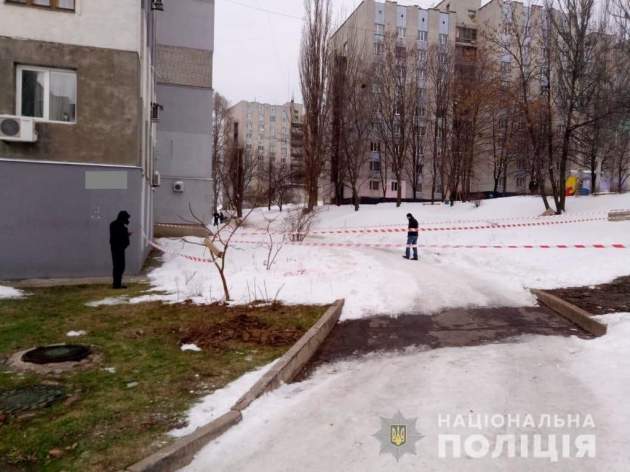 В Харькове бандиты обстреляли полицейского и скрылись на Lanos