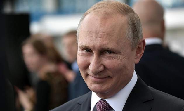 Праздник на кладбище: Сеть хохочет над новым конфузом Путина