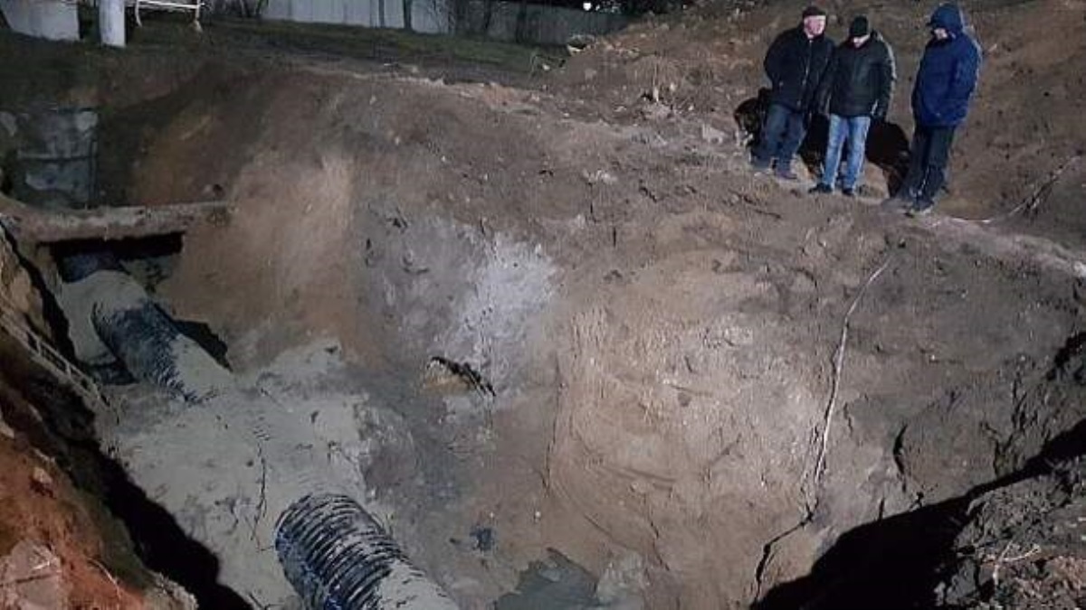 В Бердянске рушится коллектор: возобновление подачи воды в городе под большим вопросом