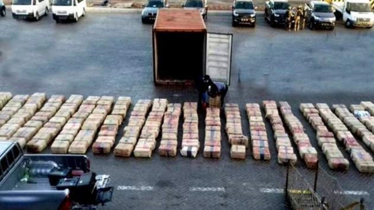 Верните наш кокаин: в Африке поймали россиян с рекордной партией наркотиков