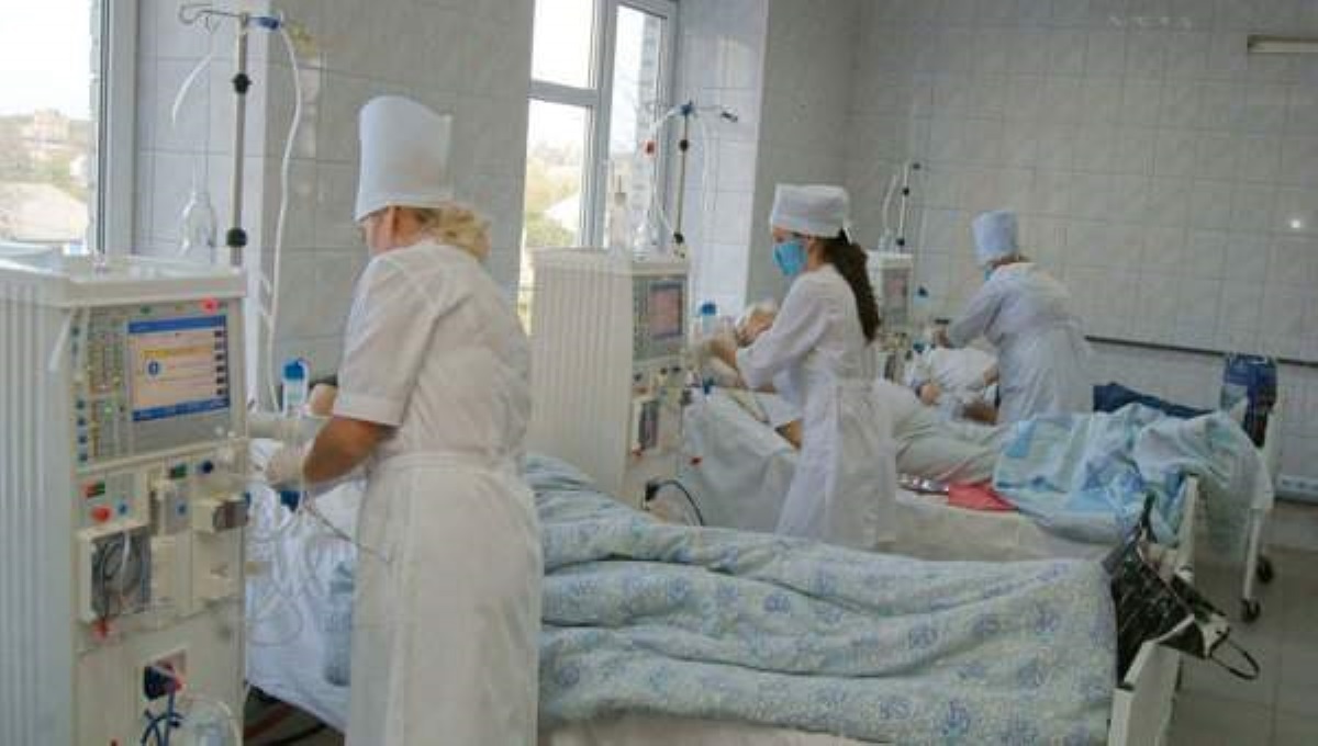 Украинские врачи возмутились нищенскими зарплатами