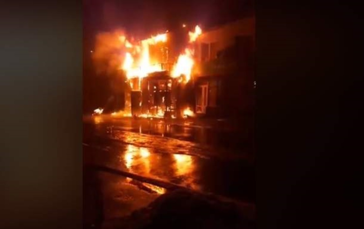Под Киевом в сильном пожаре выгорели 12 квартир