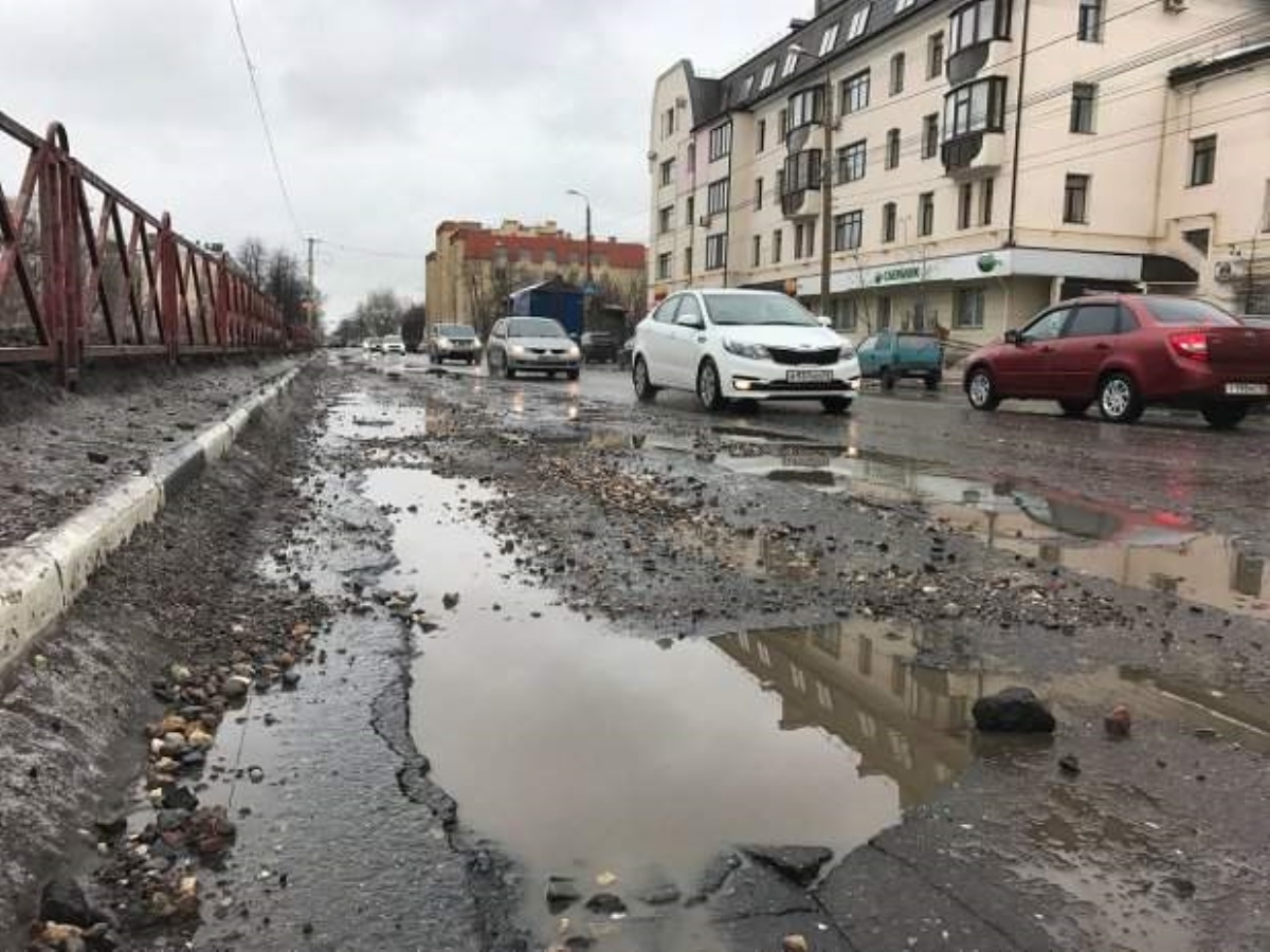 Украинцам объяснили, почему так плохо ремонтируются дороги