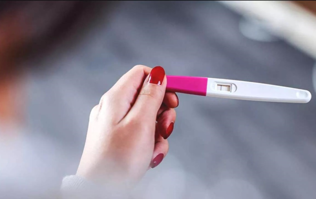 Американец опозорился, перепутав градусник с тестом на беременность