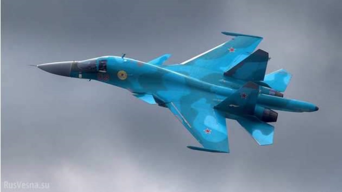Россия стянула боевые самолеты к украинской границе: всплыло видео полетов