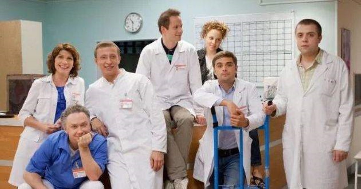 В актера из сериала "Интерны" стреляли: медики делают все возможное