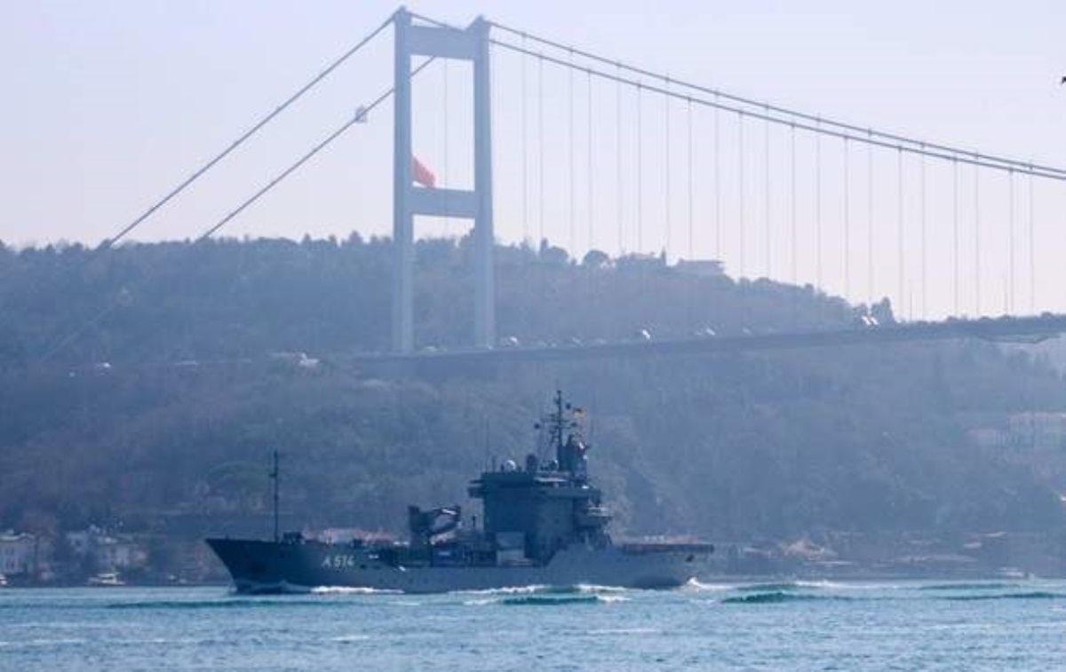 Немецкий военный корабль вошел в Черное море