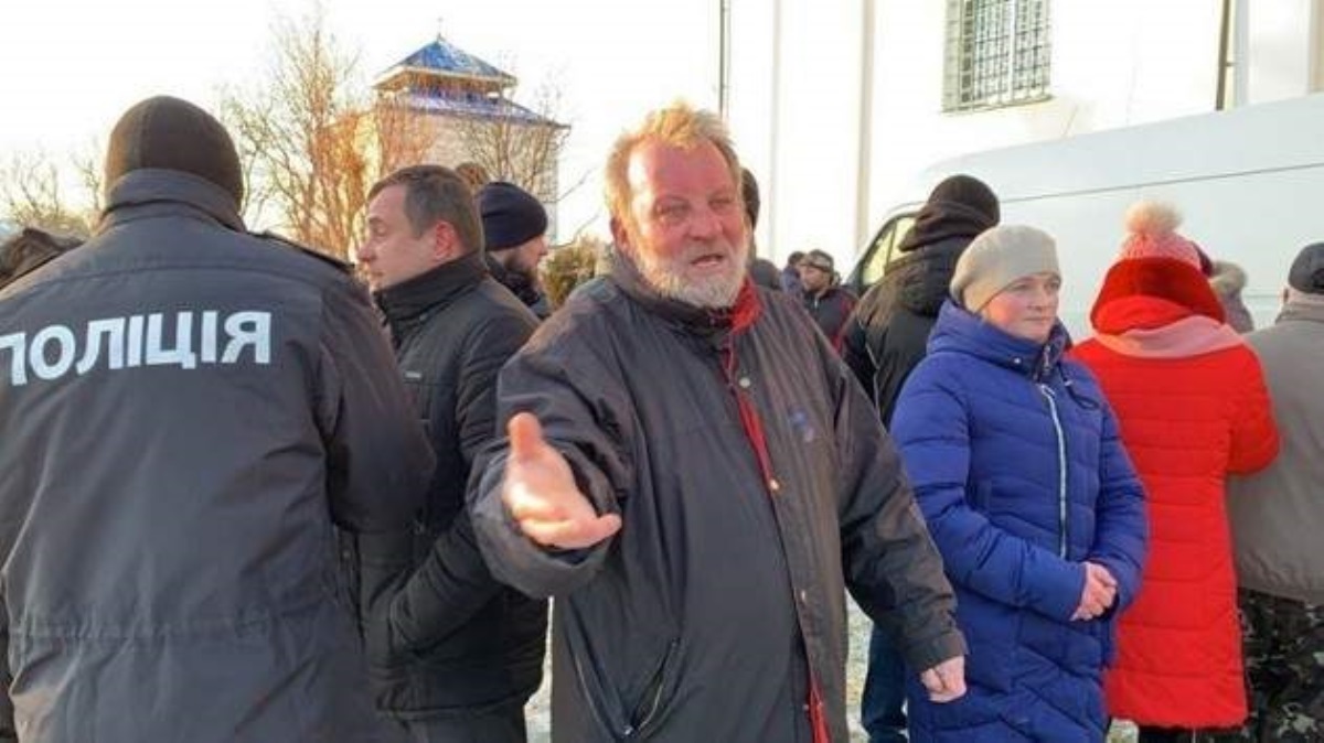 Стреляю наповал! В Украине русский священник устроил стрельбу возле храма
