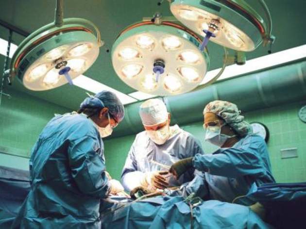 Ученые: Хирурги напрасно удаляют женщинам кисту яичников