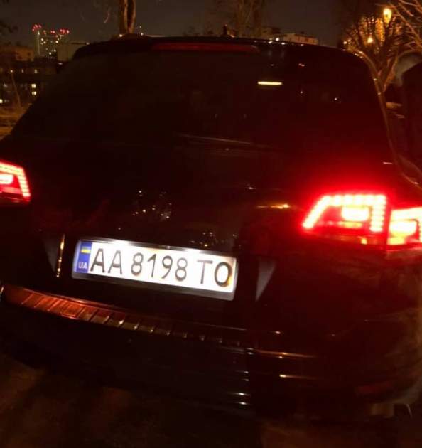 В Киеве водитель Touareg таранил авто с тремя детьми известной телеведущей