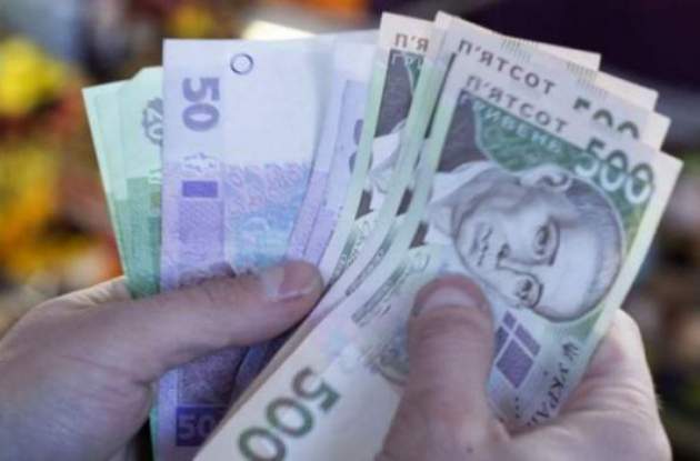 Перед выборами пенсионерам единовременно выплатят 2410 гривен