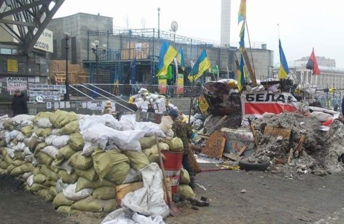 Как власть на месте Майдана построила Антимайдан
