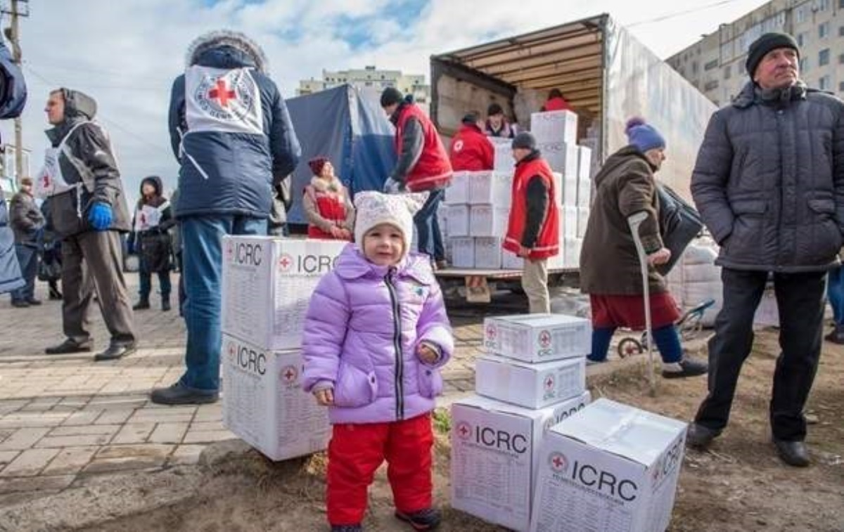 На Донбасс отправили 180 тонн гуманитарной помощи