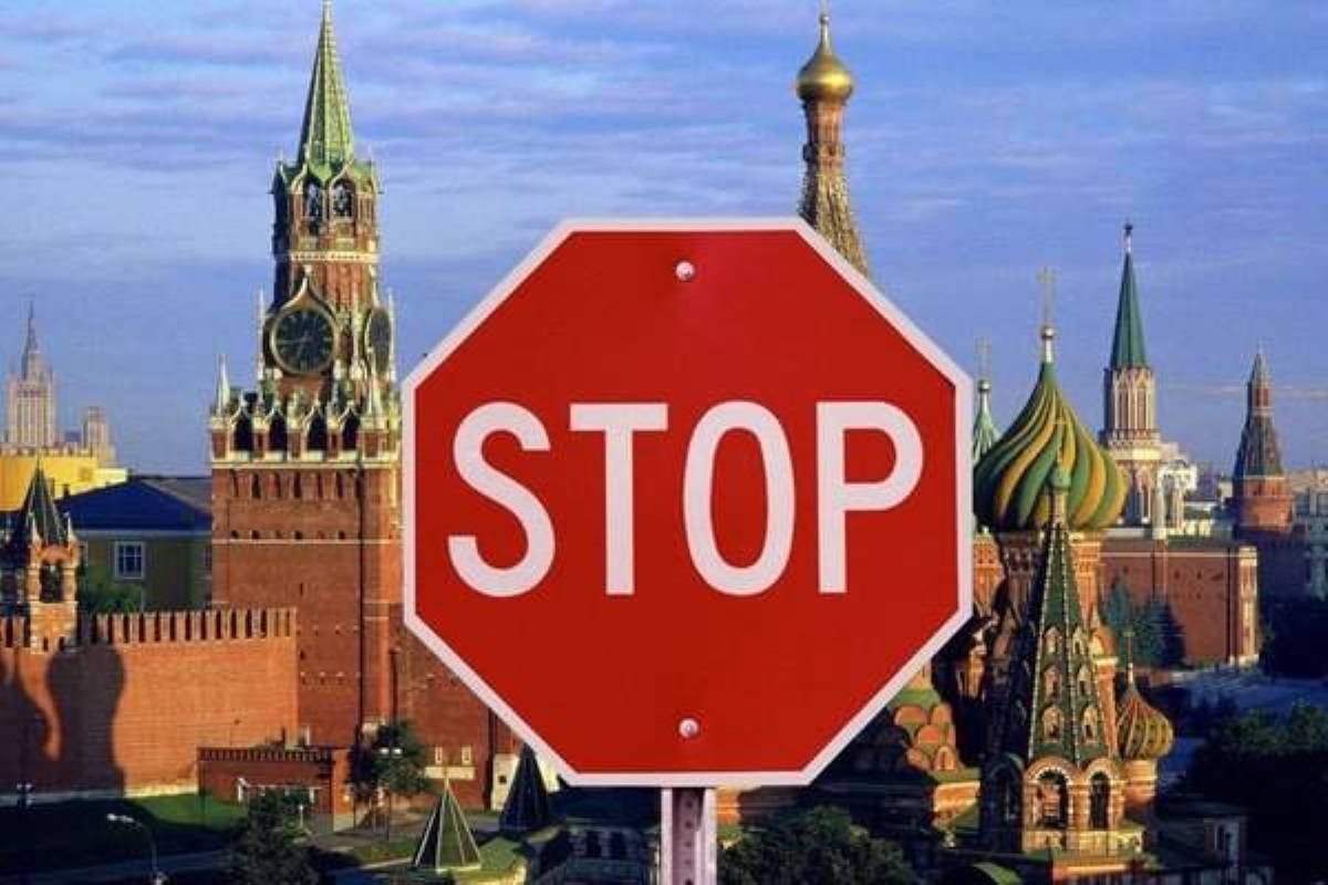 Украина ввела санкции против РФ: кто попал в "черный список"