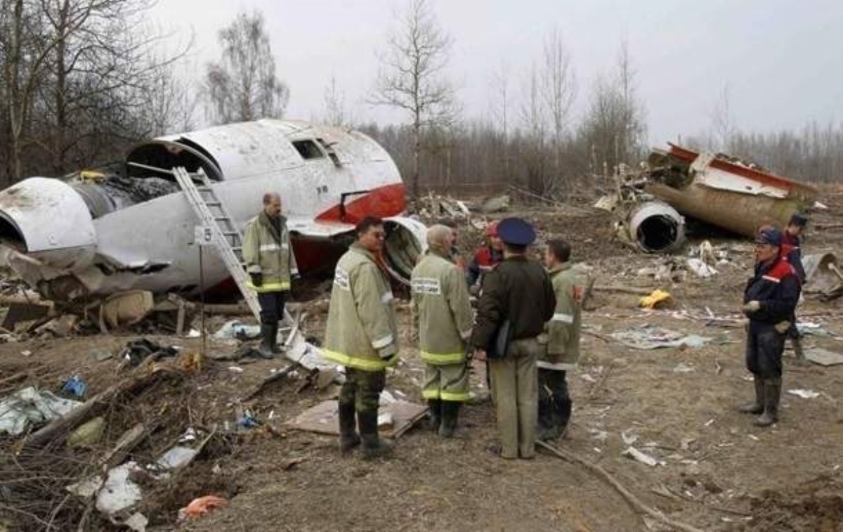 На обломках самолета Качиньского найдены следы тротила