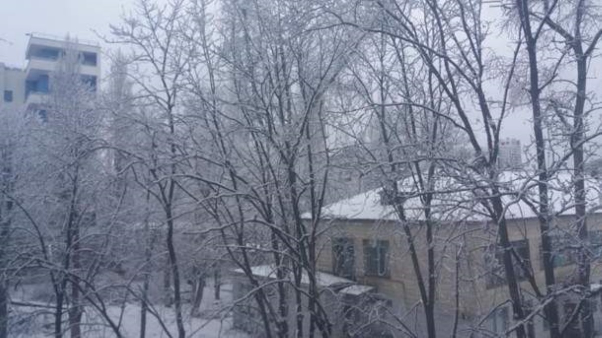 Реванш зимы: как выглядит заснеженный Киев