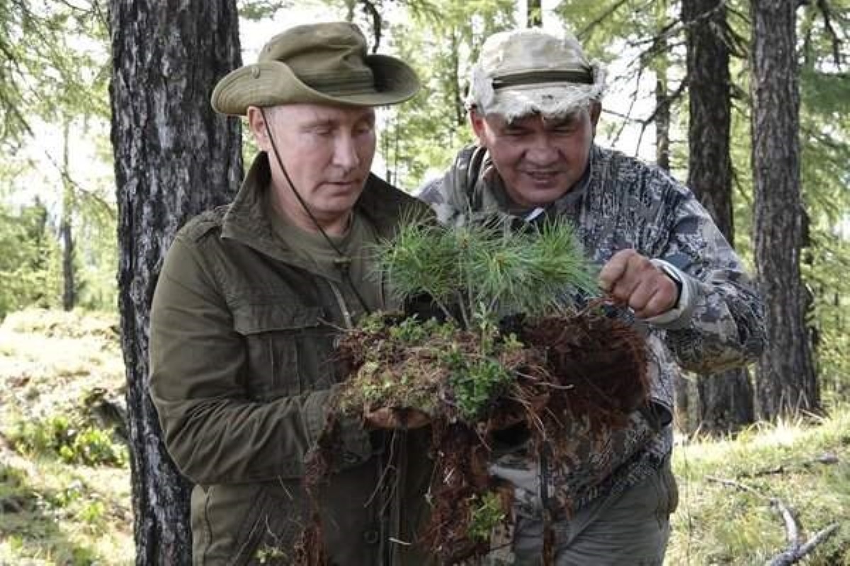 "Путин любит жарить": пикантные подробности с отдыха президента России
