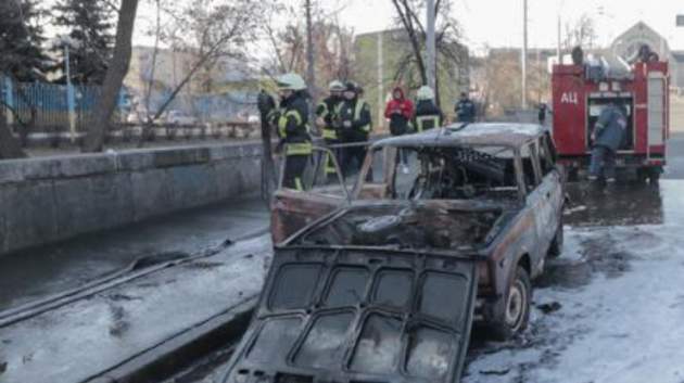 В новосибирске загорелся автомобиль