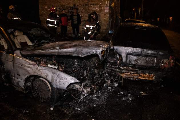 В Киеве сгорели два BMW