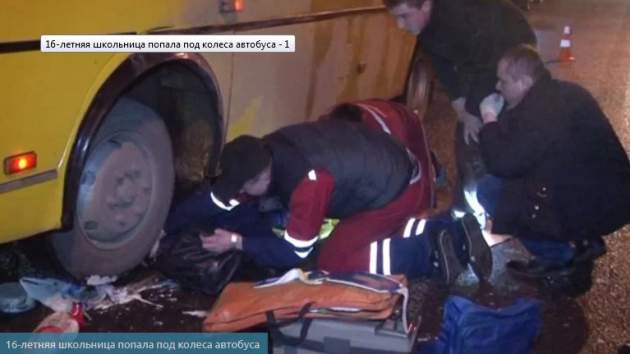 Выжила чудом: во Львове девушку сбили на пешеходном переходе