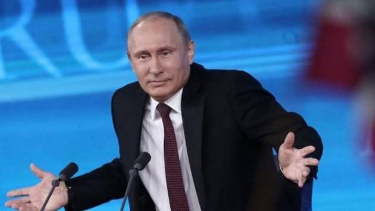 Путин приехал на открытие завода Mercedes на китайском лимузине