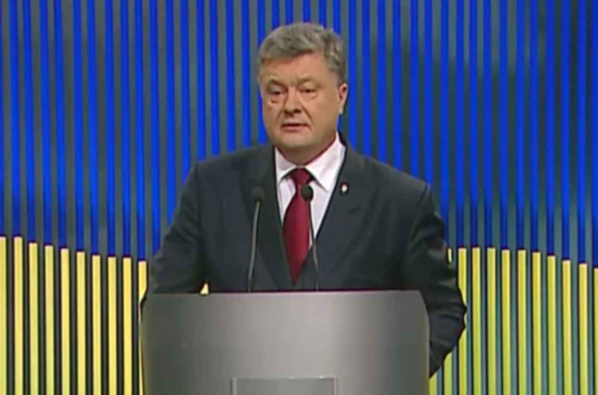 Пора валить? Схватка Порошенко и Зеленского перешла на новую стадию