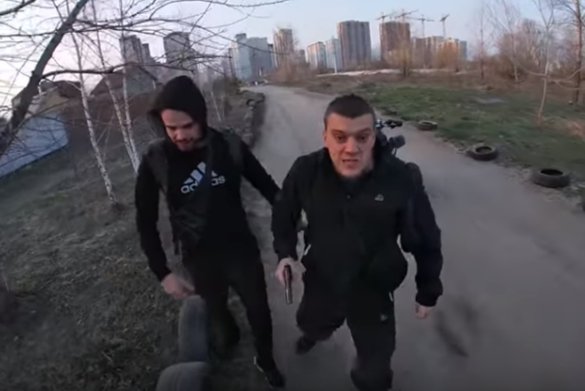 Полицейский с товарищами жестоко избили водителя квадроцикла в Киеве